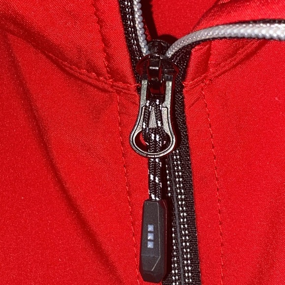 COCA COLA LOGO JACKET  UNBRANDED SIZE Large  RED jacket BLACK ZIPPER WHITE LOGO - Picture 11 of 12